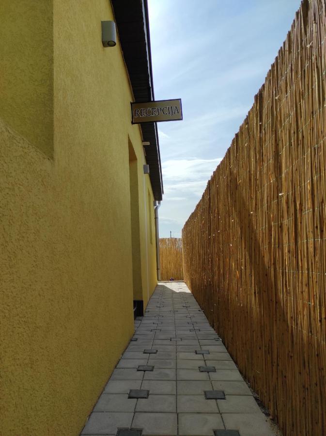 V & V Villa Lalince Buitenkant foto